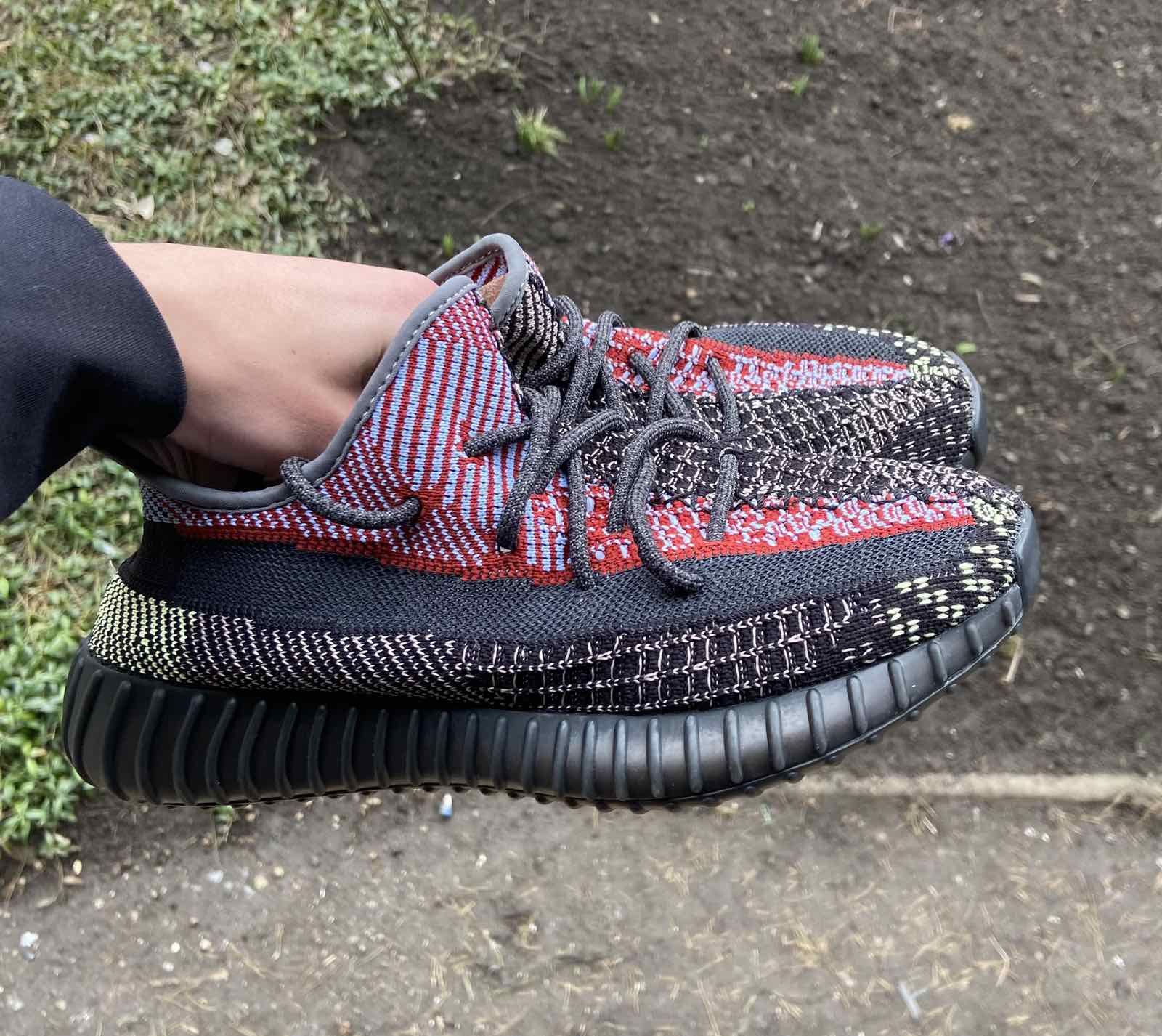 Кроссовки Adidas Yeezy Boost 350 v2