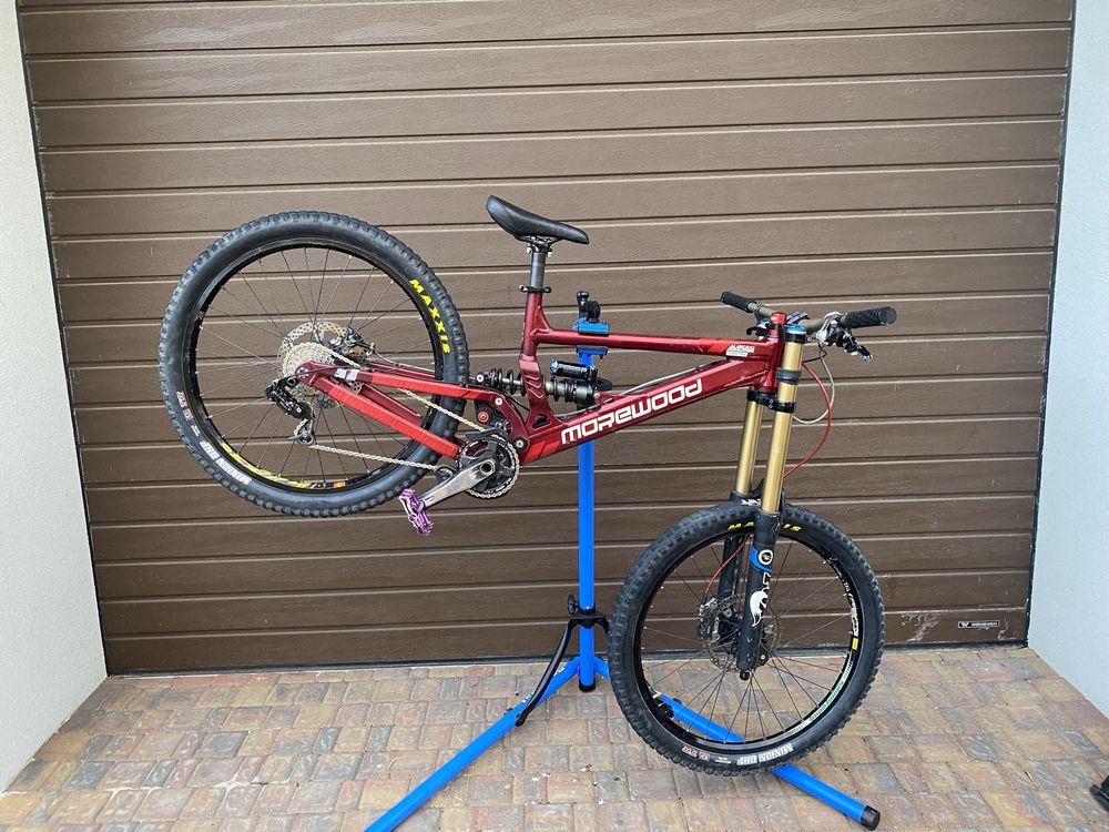 Morewood makulu fox 40 dhr rc4 mocno doinwestowany tues sender session