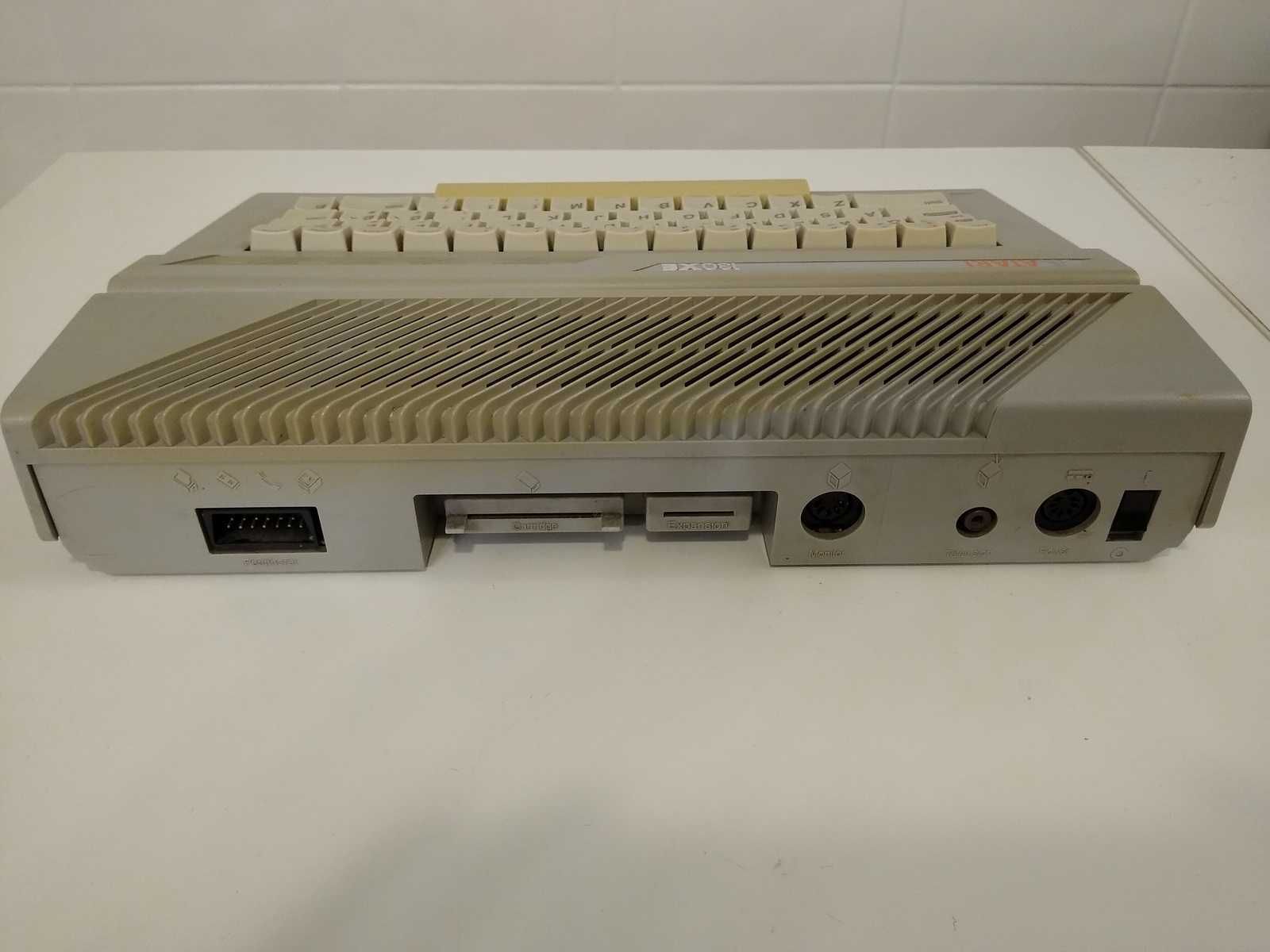 Atari 130xe plus Cartridge  Sprawne plus zasilacz