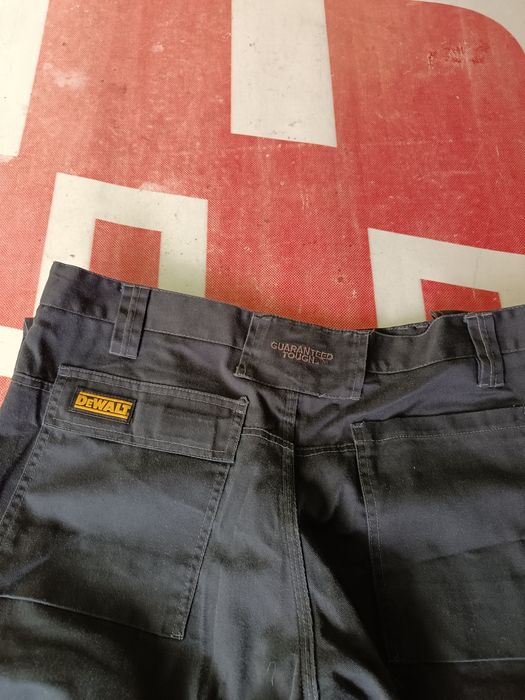Продам мужские рабочие штаны DeWalt