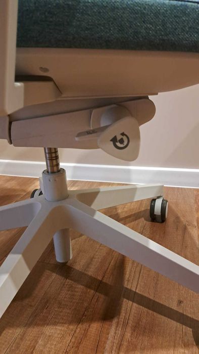 Krzesło biurowe ergonomiczne Fotel obrotowy Profim Light Up niebieski