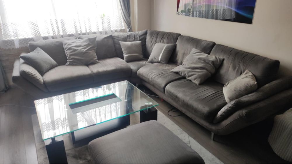 Sprzedam naroznik w stanie dobry do lekkiego odswiezenia