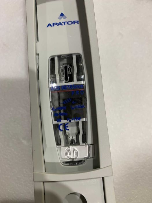 Вертикальний вимикач навантаження типу ARS