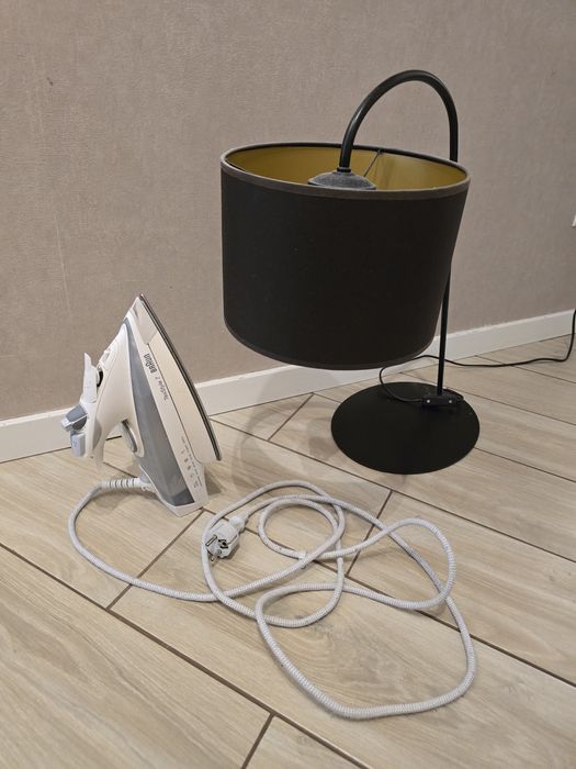 Lampka, żelazko- oddam za darmo