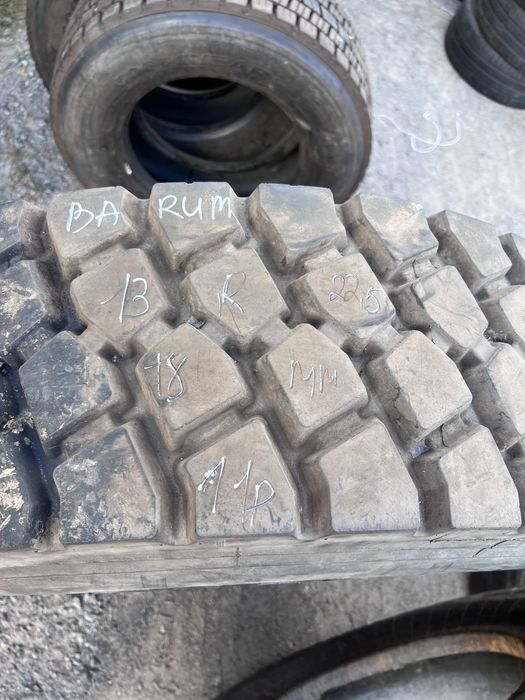Шина одна 13 R22,5 Barum грузова ;Резина 13 R22.5
