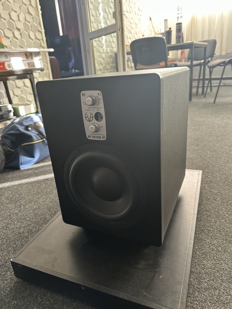Сабвуфер Eve Audio TS 108