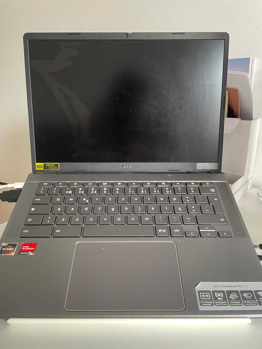 Acer Chromebook Plus c/Ecrã Partido (Funciona 100% em Monitor Externo)