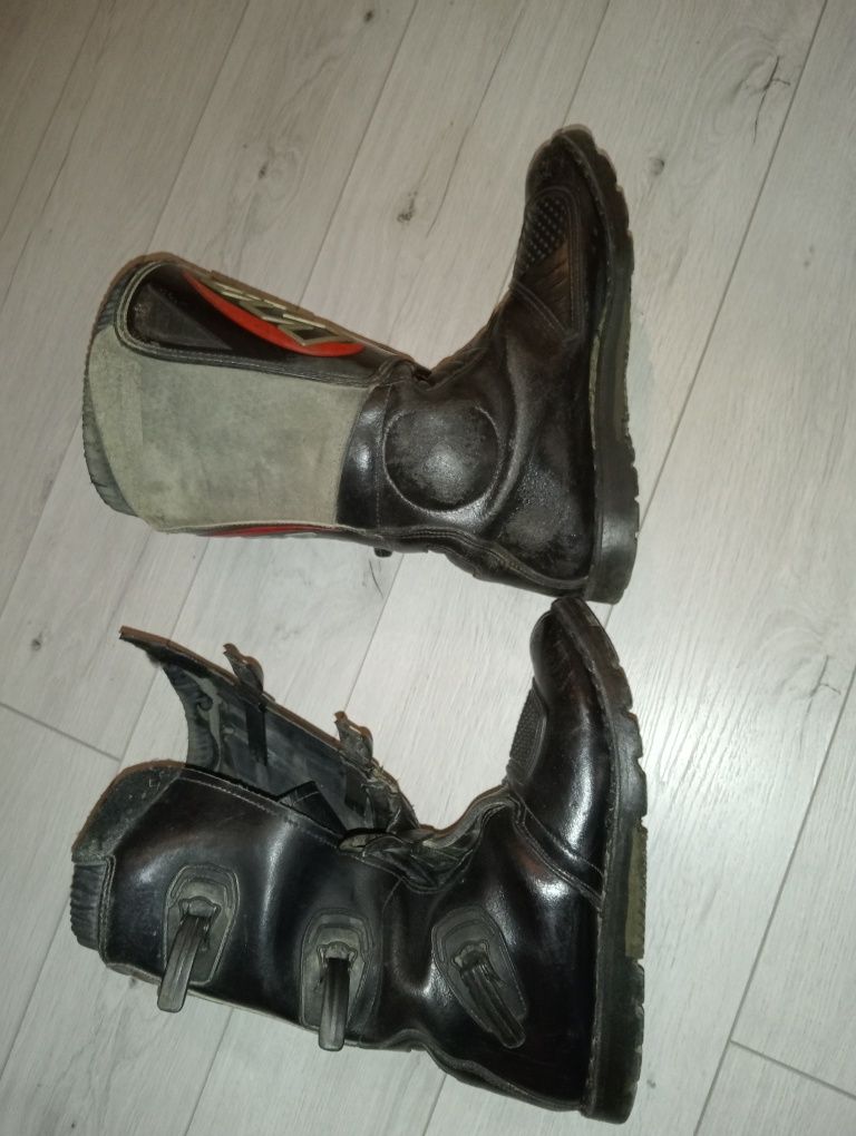 Buty ochronne na motor