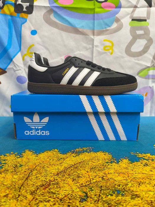 Adidas, biało-czarne trampki, rozmiar 39