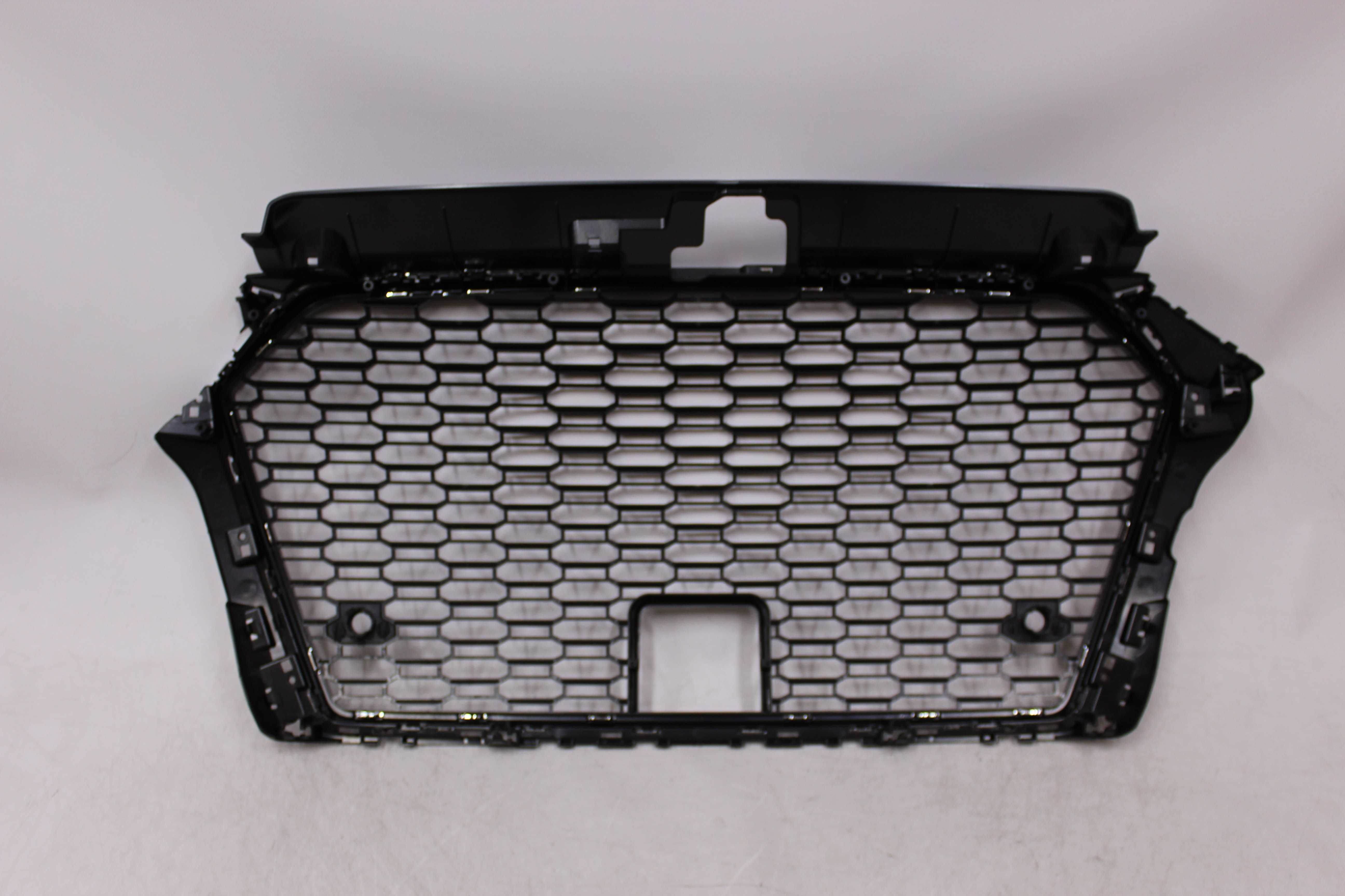 Atrapa chłodnicy GRILL AUDI A3 8V 17-20 LIFT RS-LOOK S-line Plaster