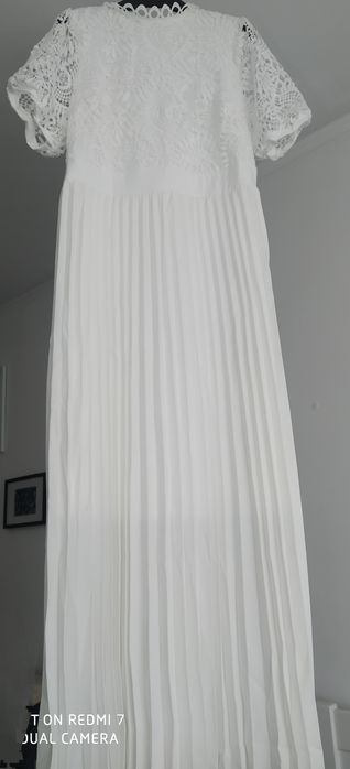 Плаття біле святкове, розм.L, нове.Львів.