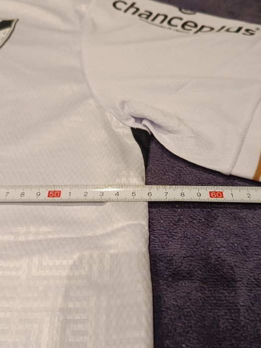 Camisola principal Vitória época 24 25