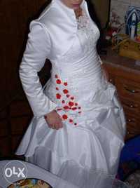 Piękna i oryginalna suknia ślubna z motywem różyczek r.38