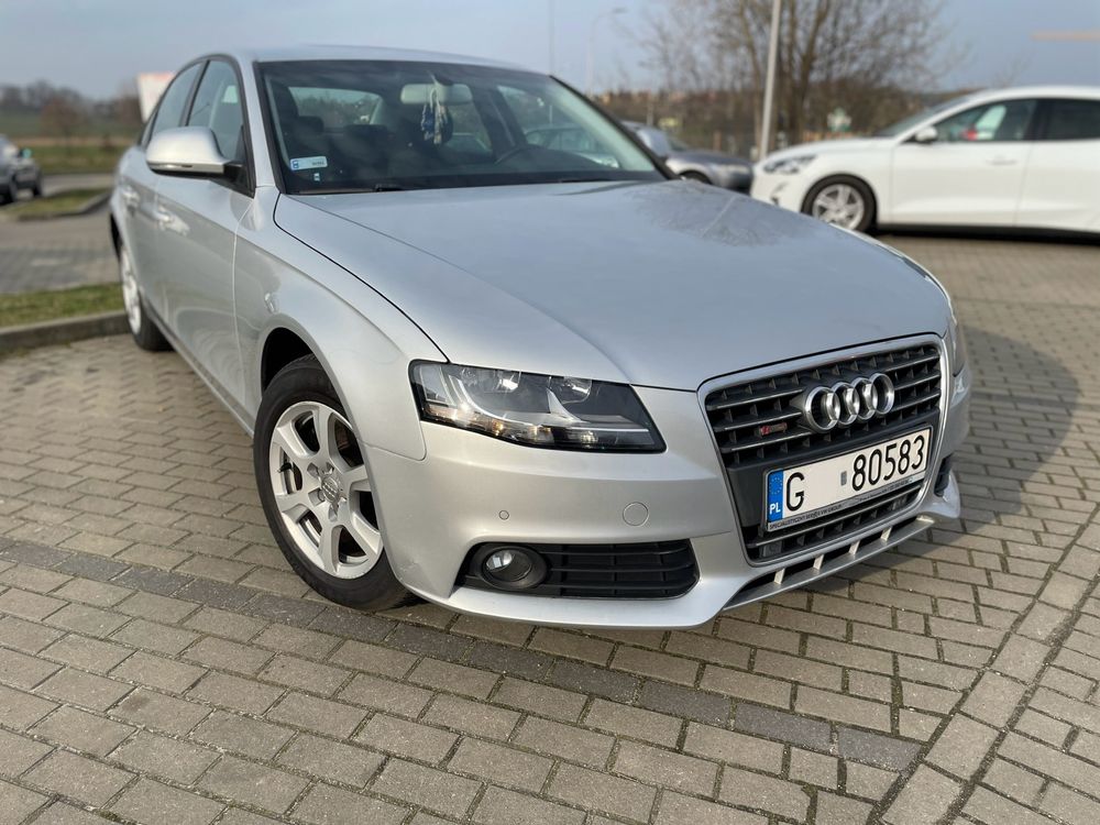 Audi A4 S-line B8 2.0 Diesel 143KM Sedan MMI czujniki cofania stan bdb