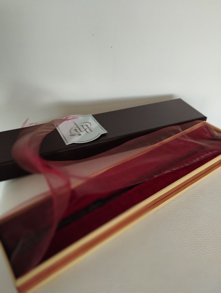 Noble Collection, Różdżka Harry Potter, 1:1 w pudełku Olivander
Noble