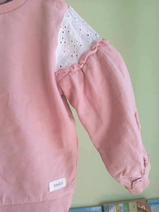 Bluza sweterek Newbie koronka roz 86