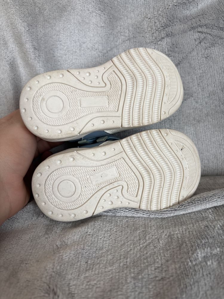 Buty dziecięce rozmiar 21