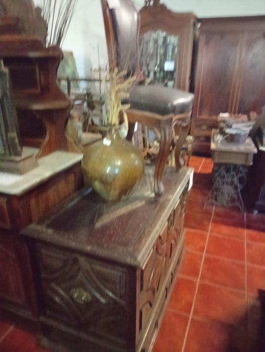 Recheio de loja de antiguidades