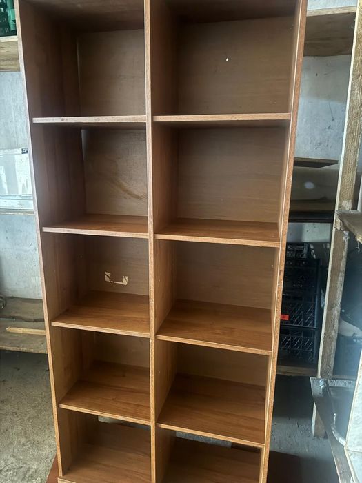 Полиці для офісу