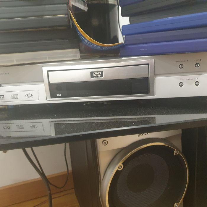 Leitor de DVD e CD Player HOHER (Com Comando)