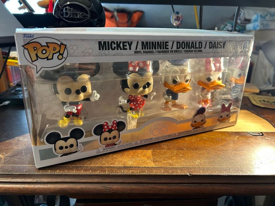 Funko Pop Disney 100 - Mickey, Minnie, Donald e Daisy (Novo Selado)