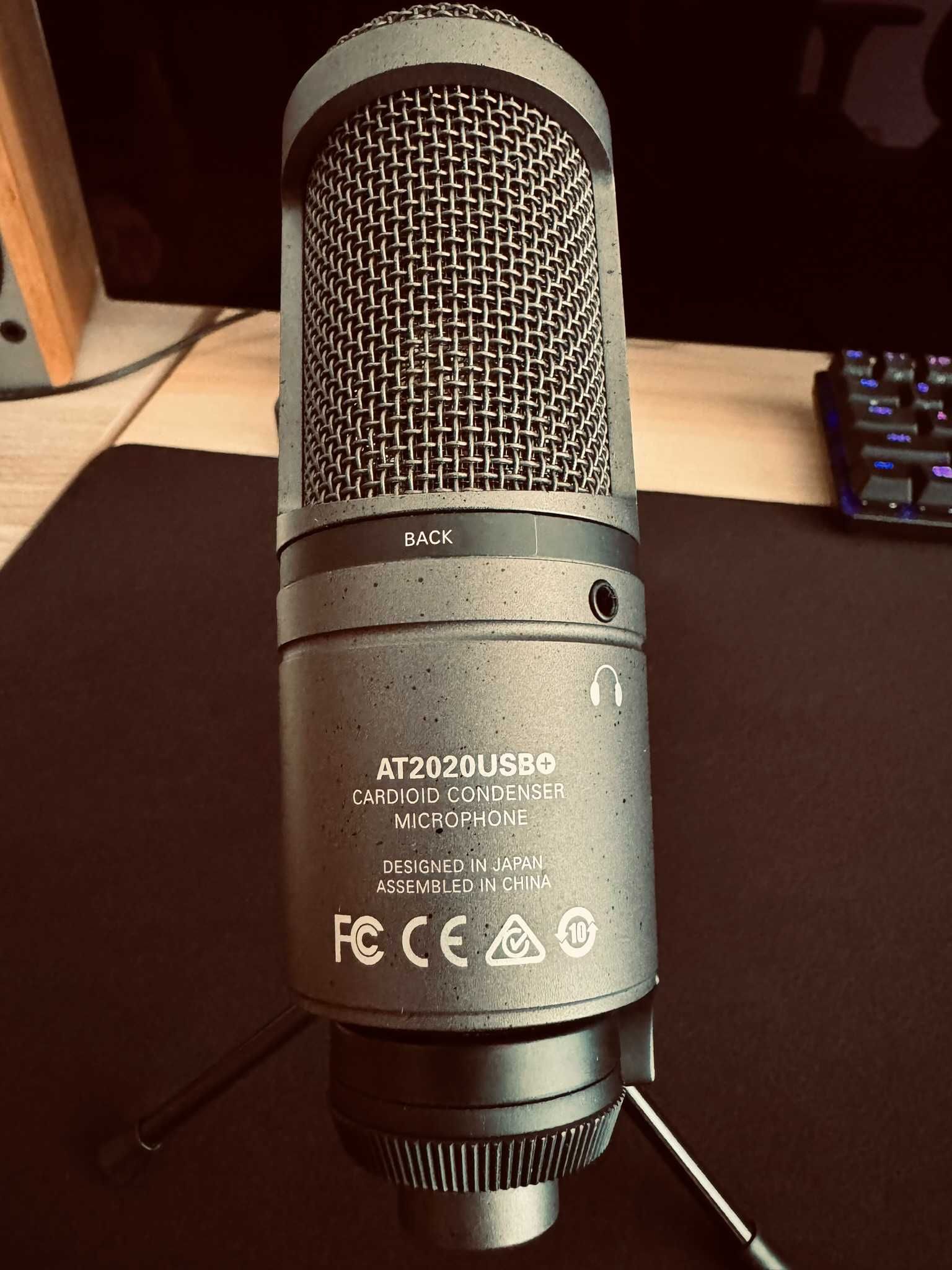 Microfone Audio-Technica AT2020USB+ c/ Tripé Preto