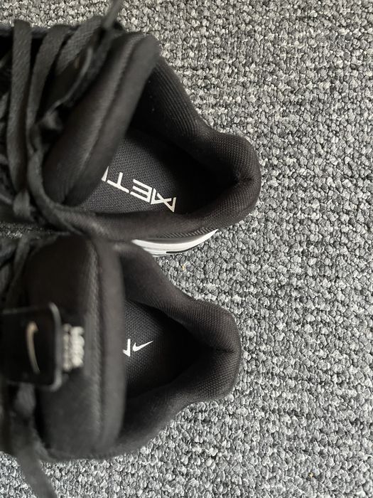 Nike metcon 8 42,5 (27cm)