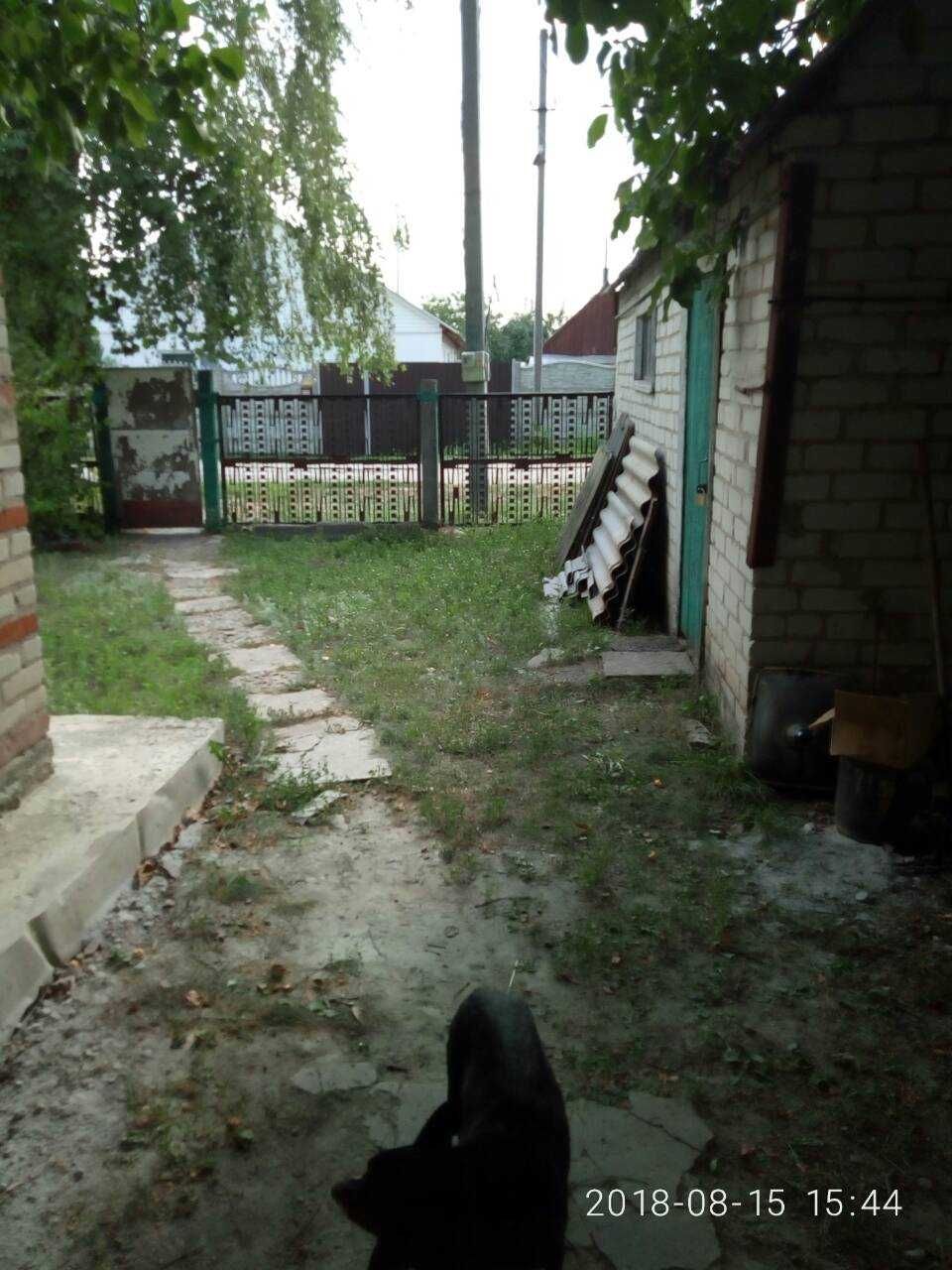Продам дом в пригороде Харькова .