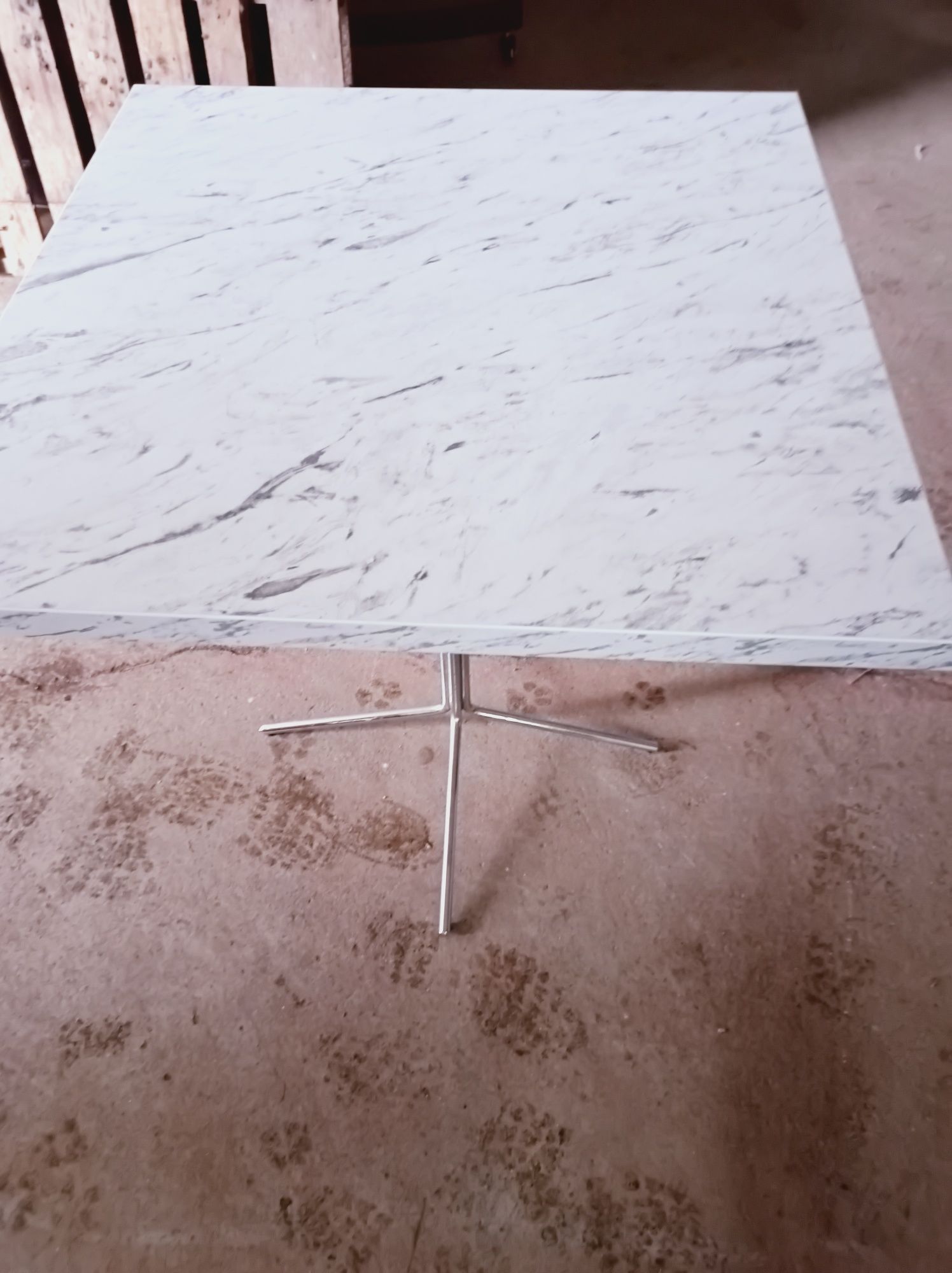 Mesas quadradas para hotelaria