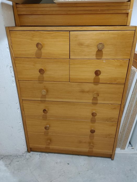 Komoda z drewna sosnowego