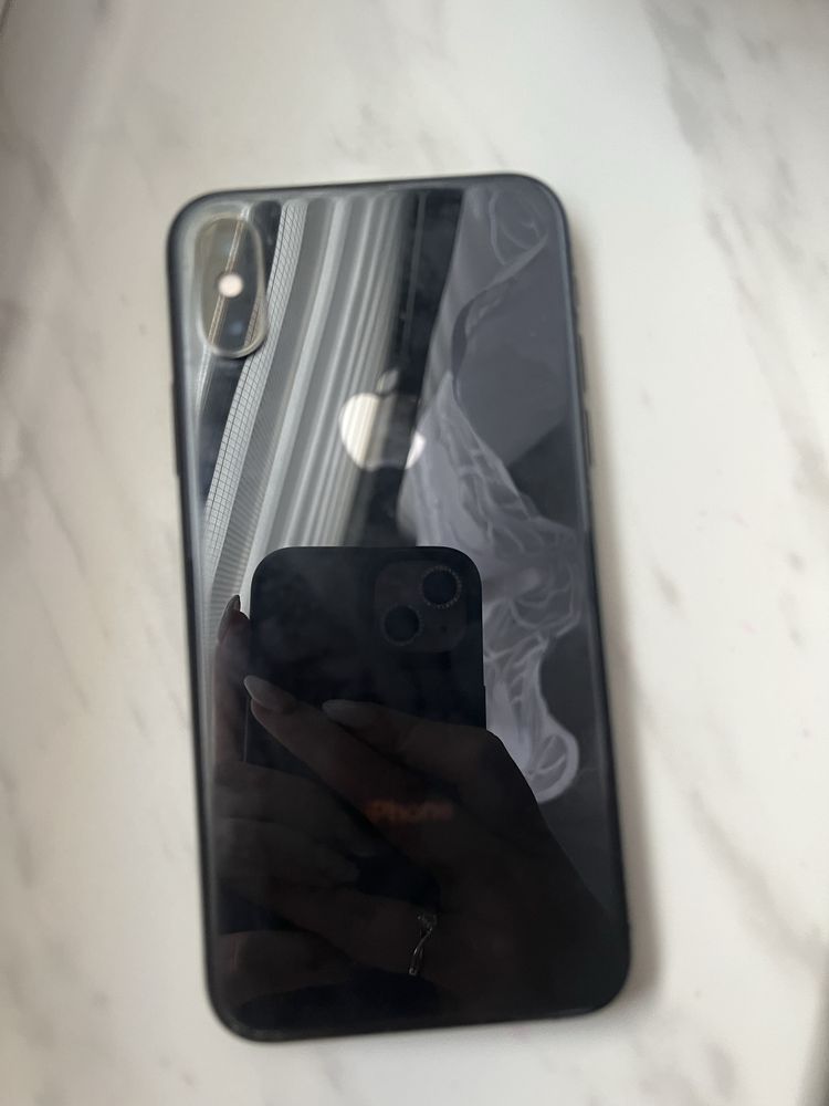Iphone Xs Uszkodzony lekko ekran