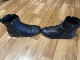 Продам демісезонні шкіряні ботинки Ecco Bela 36