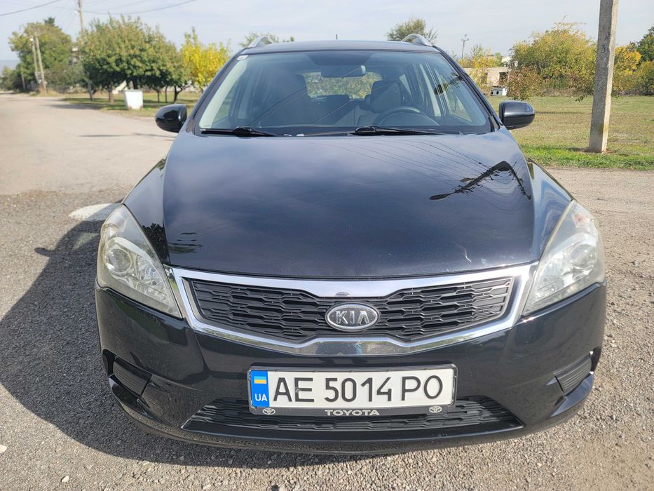 Kia Ceed 2009, 1.4 MT (90 к.с.)