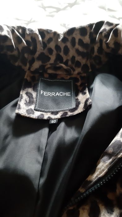 Blusão Novo  FERRACHE com Carapuço