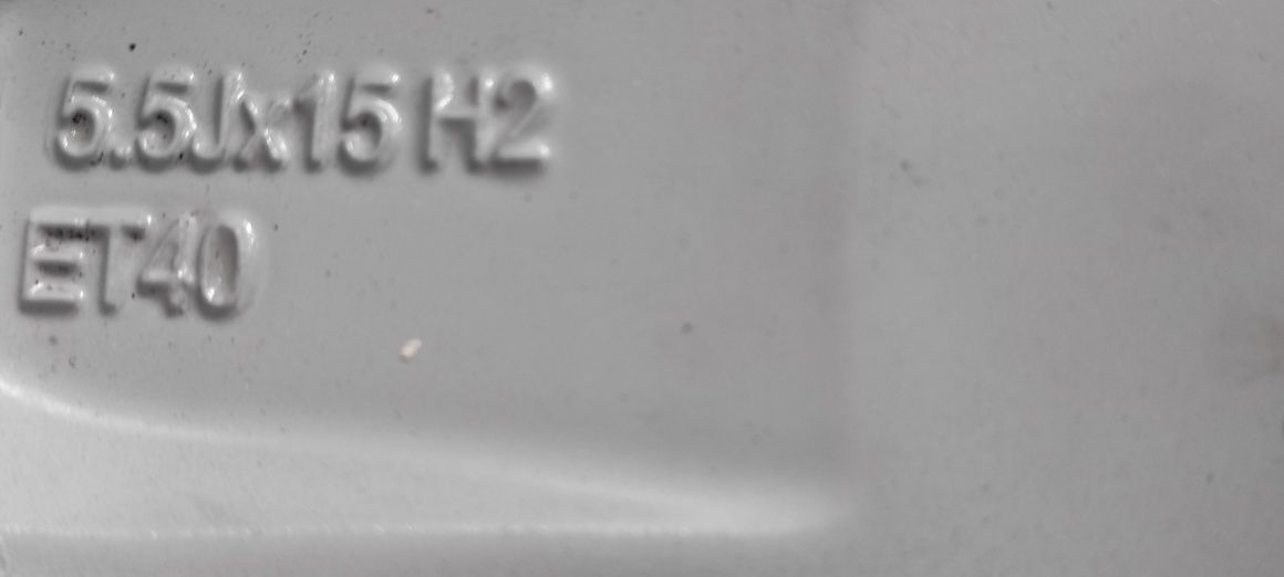 204 Felgi aluminiowe ORYGINAŁ SKODA R 15 5x100 otwór 57,1 Bardzo Ładne