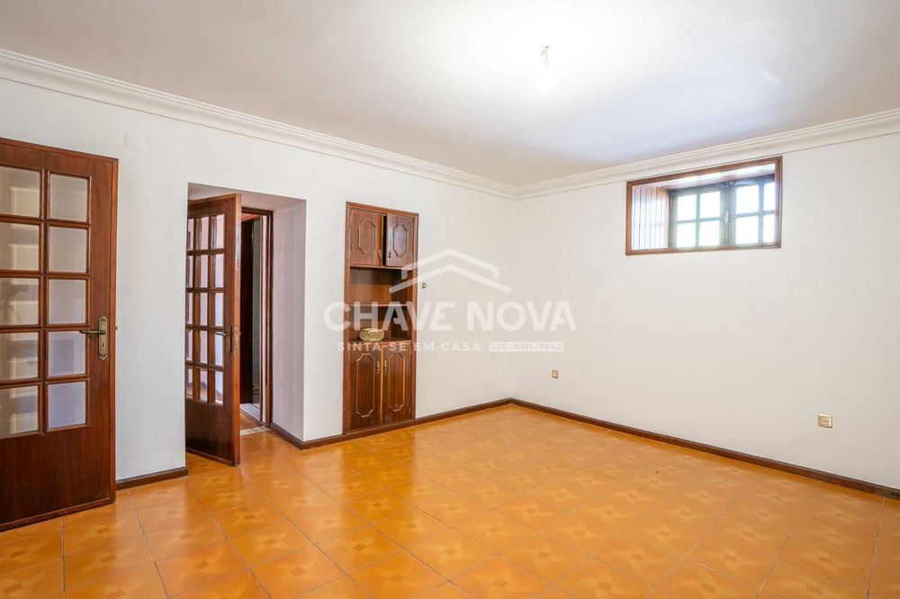 Moradia Isolada V2+1 c/ Terraço em Pedroso