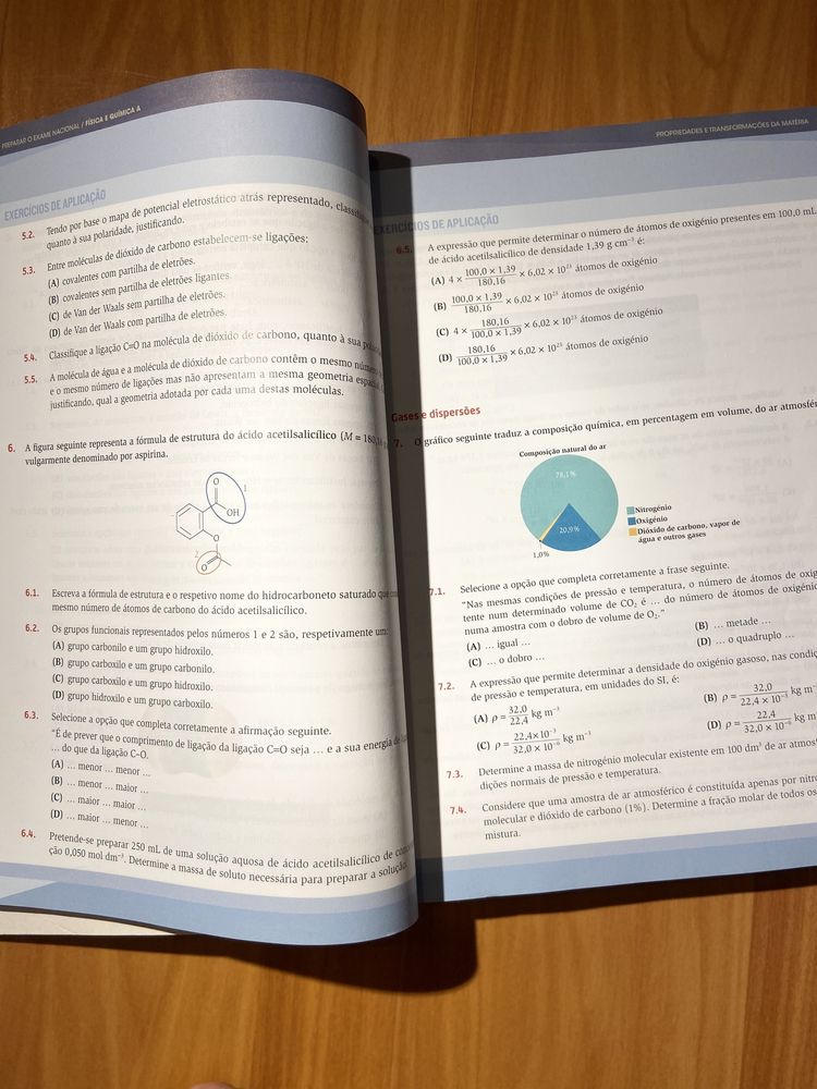 Livro de preparação para exame de física e química A