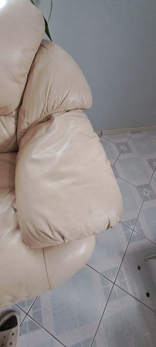 Duża i mała kanapa skórzana