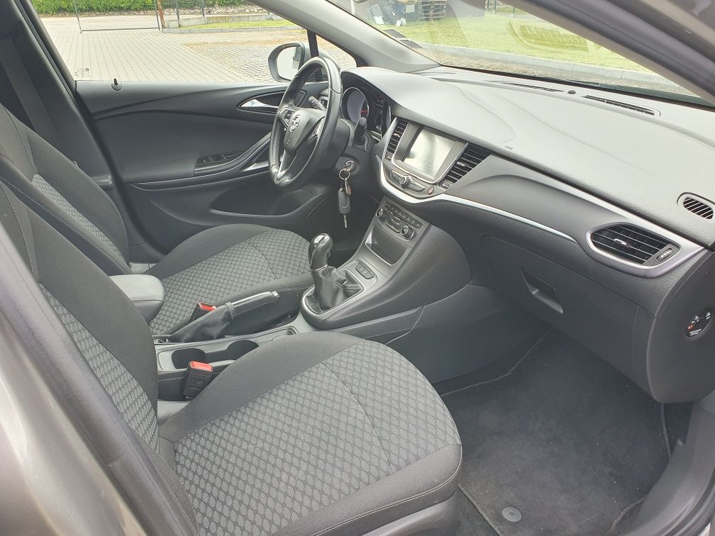 *OPEL ASTRA K 1.4TURBO *Ledy*100%Oryginal*Serwis*Mały Przebieg *