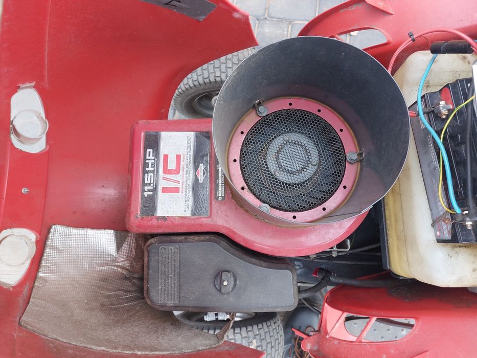 Kosiarka traktorek z koszem brigss stratton.