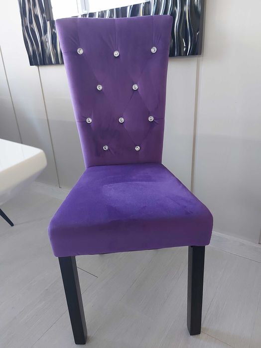 Krzesła w stylu glamour