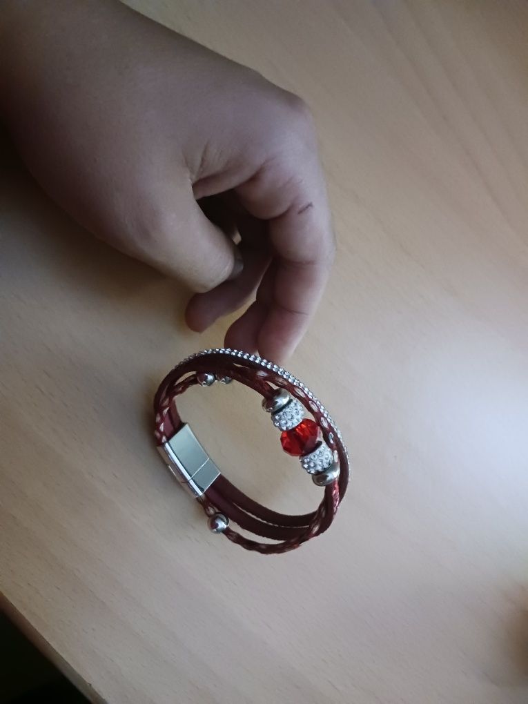 Pulseira com detalhes