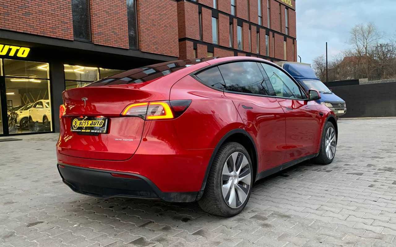 Tesla Model Y 2020