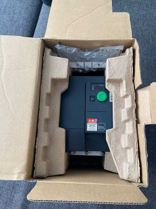 Перетворювач частоти Schneider ATV320 3 кВт Нові та б/у