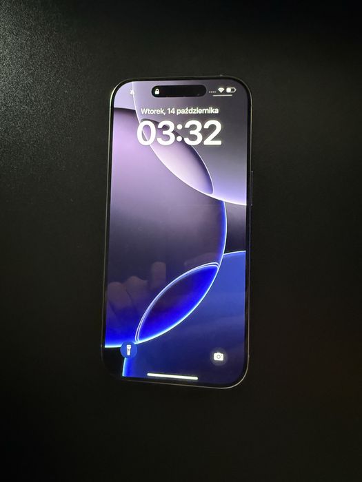 iPhone 16 pro naturalny