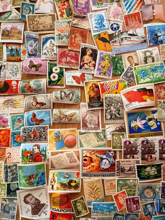 Znaczki pocztowe cały świat 1000szt + 100szt GRATIS
