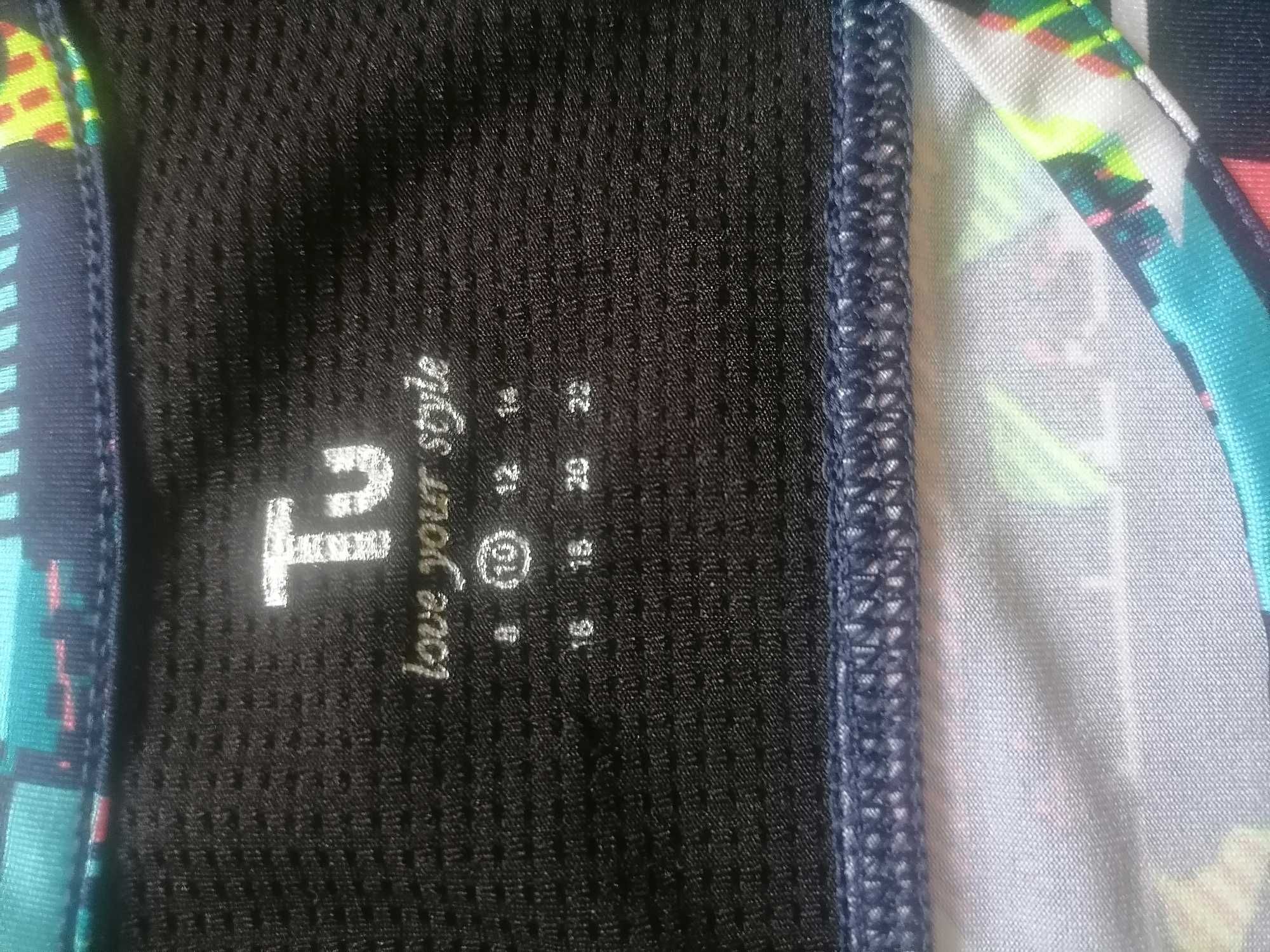 Sportowy top damski