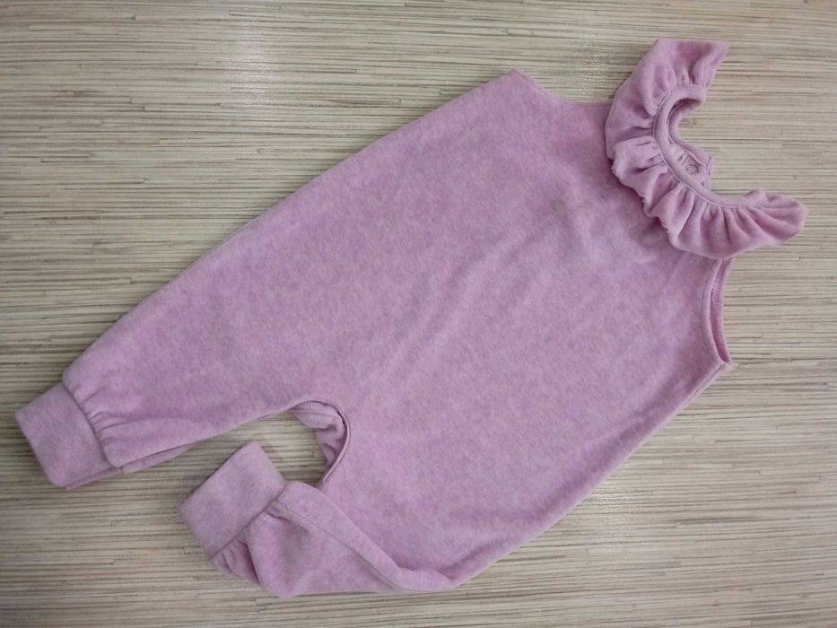 TOPOMINI, rozmiar 68, śpiochy z falbanką dla dziewczynki