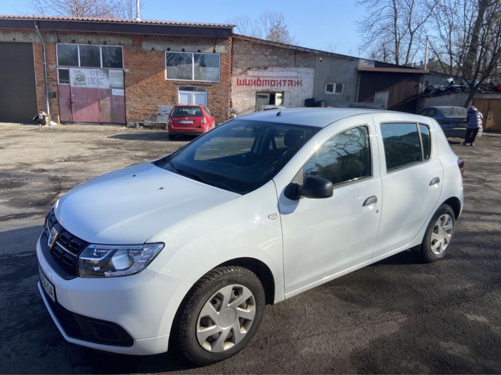 Оренда авто 2450 грн за тиждень Skoda Fabia * Dacia Logan * Renault