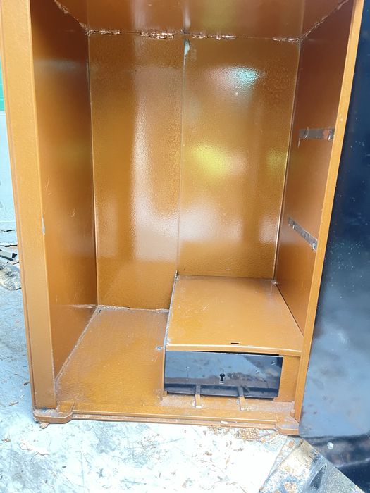 Cofre como novo pouco uso 99euros